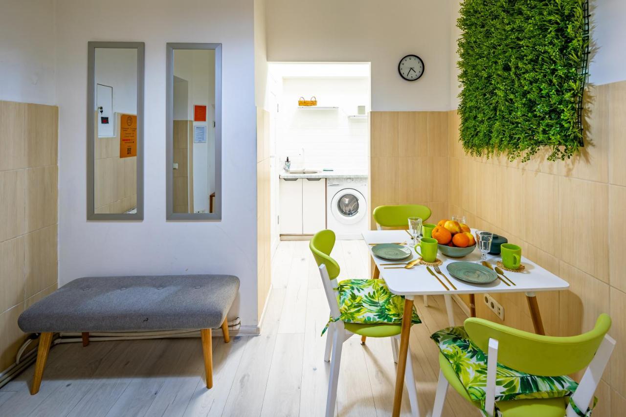 Bv Apartments Green リヴィウ エクステリア 写真