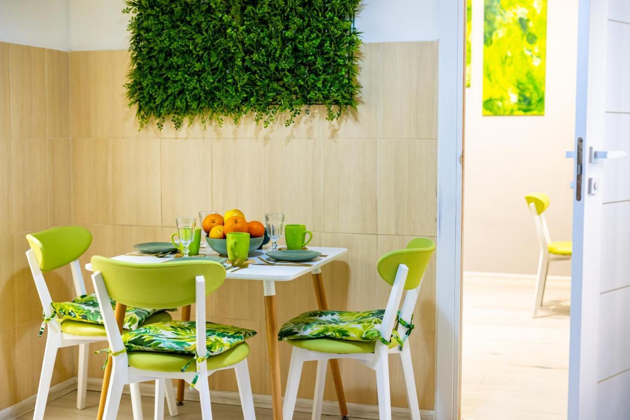 Bv Apartments Green リヴィウ エクステリア 写真
